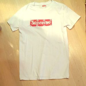 Supreme LV box logo tee